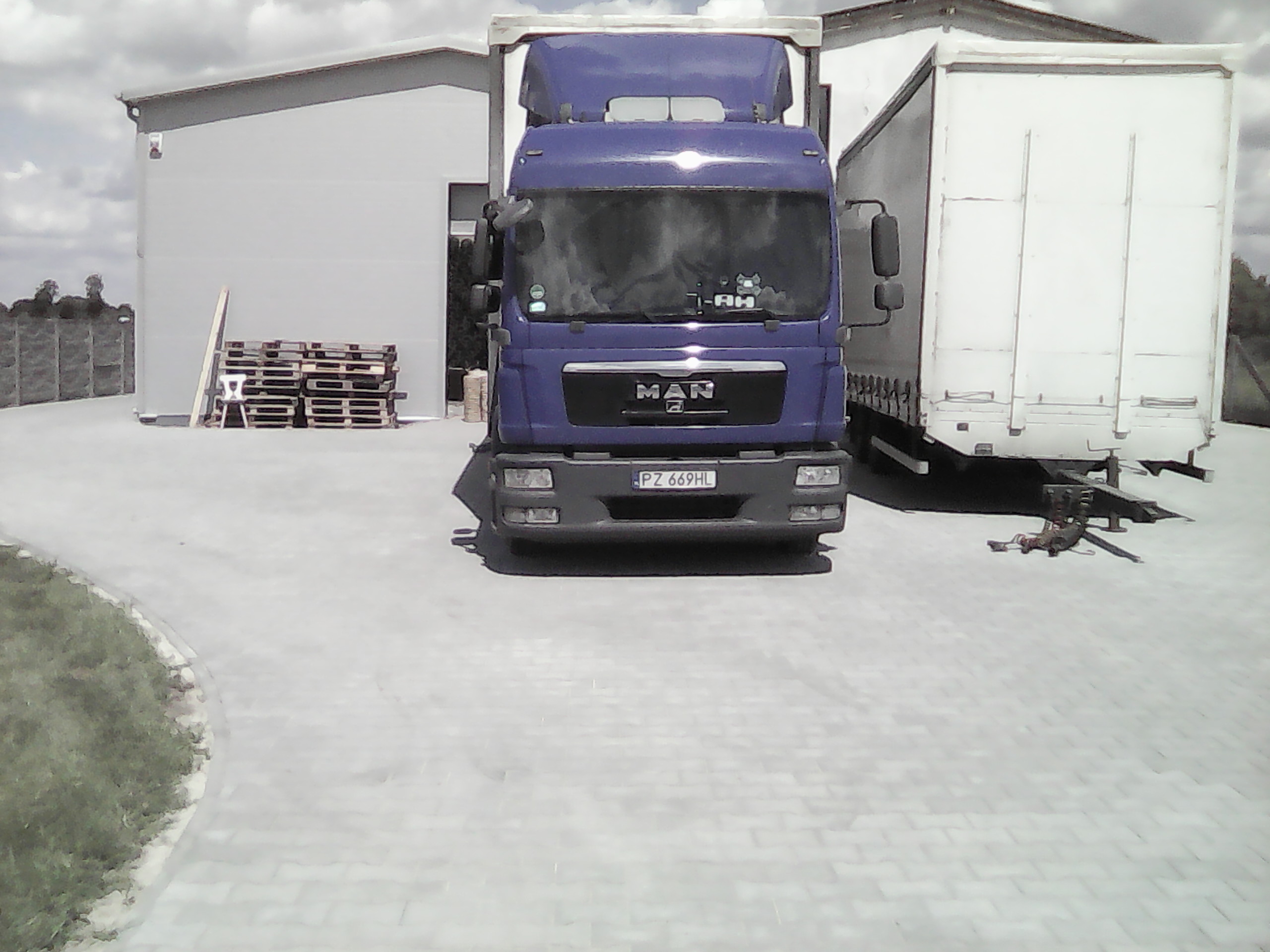 Transport Strohroemer Grabgestecke Adwentskranze